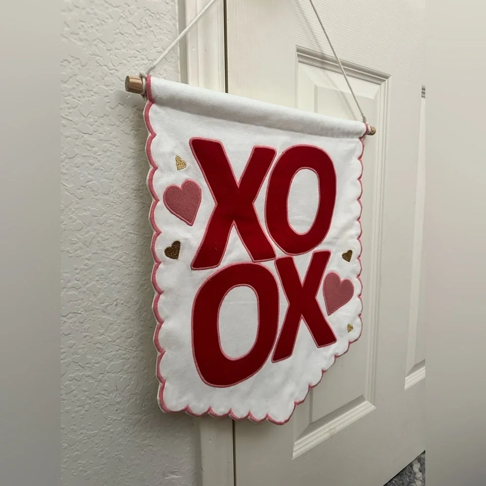 Threshold XOXO Valentines Day Hanging sign